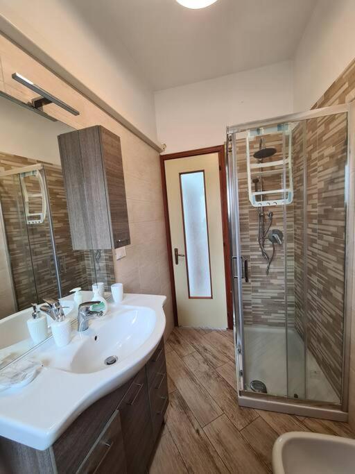 Bilocale Centralissimo Leini Bagian luar foto